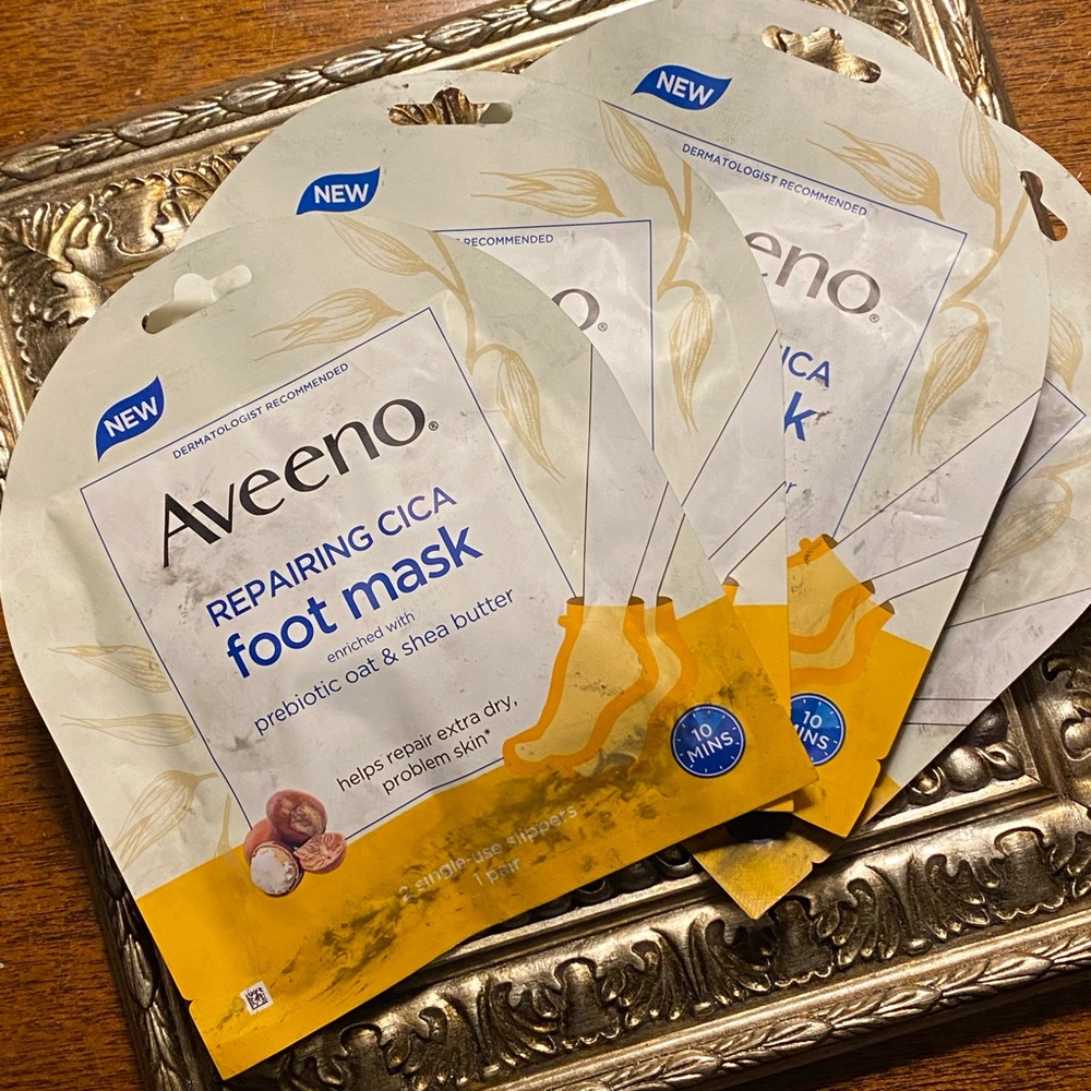 Aveeno Repairing Cica Foot Mask Bundle